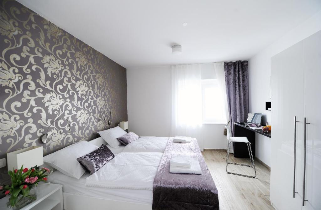 Garni Hotel Azur 류블랴나 객실 사진