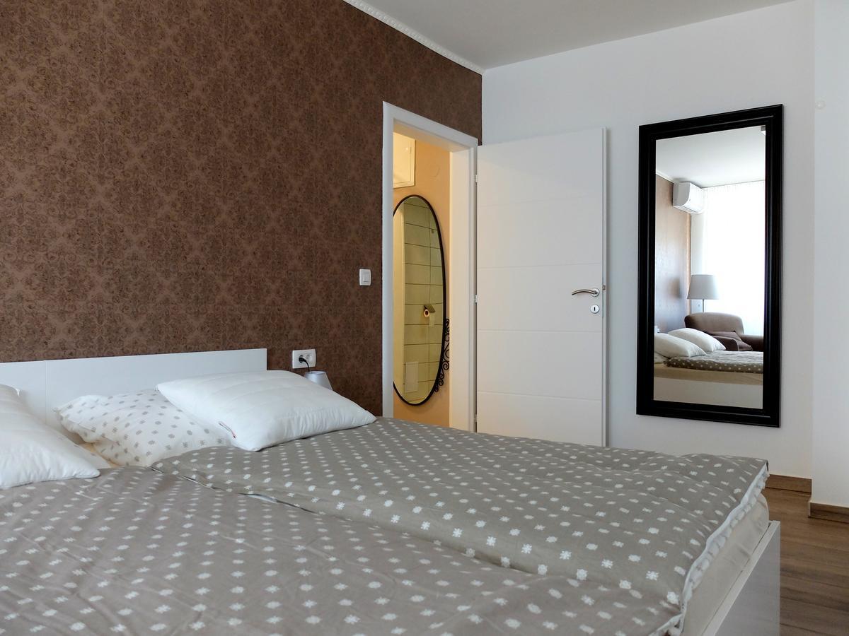 Garni Hotel Azur 류블랴나 외부 사진
