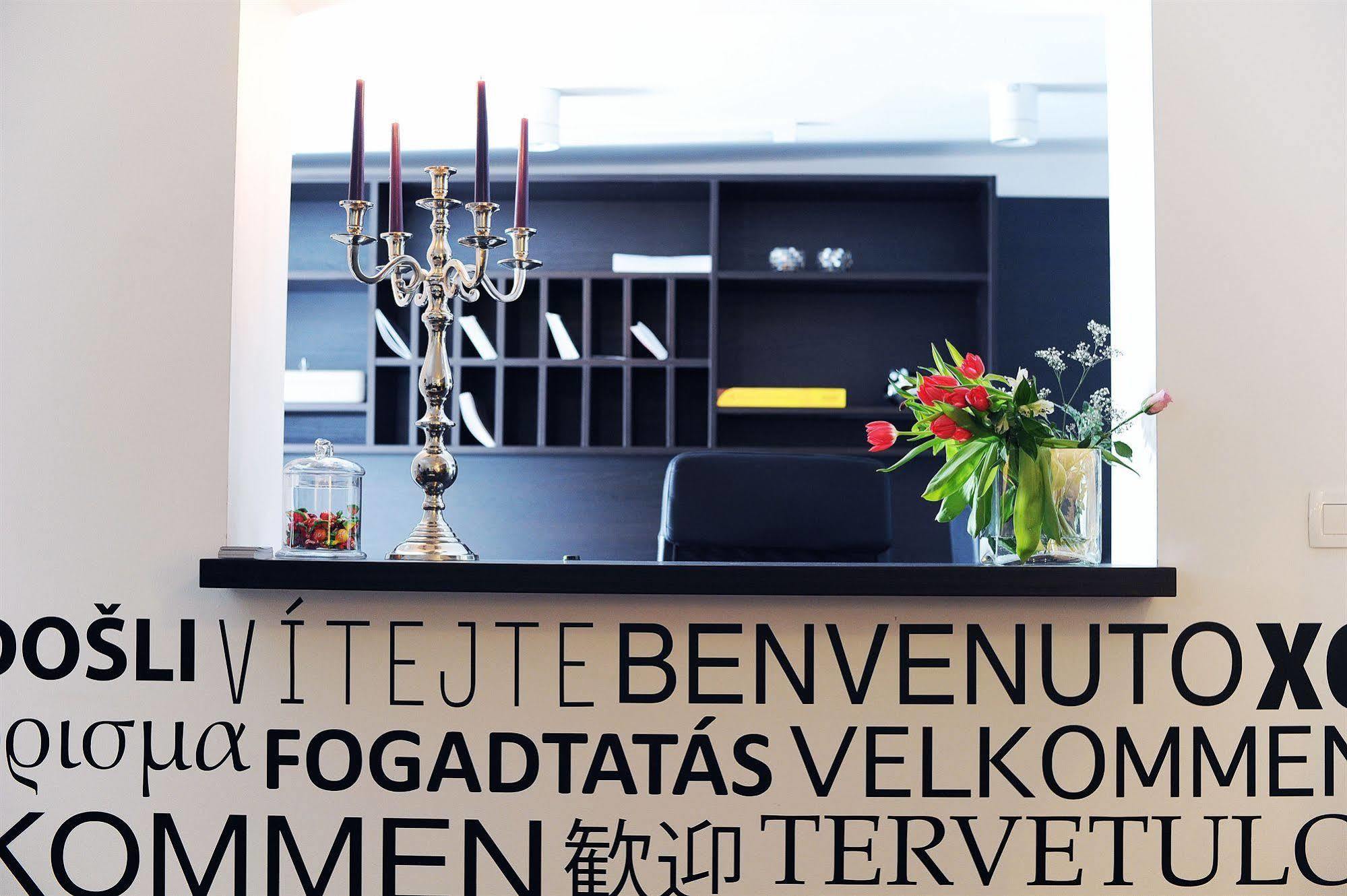 Garni Hotel Azur 류블랴나 외부 사진